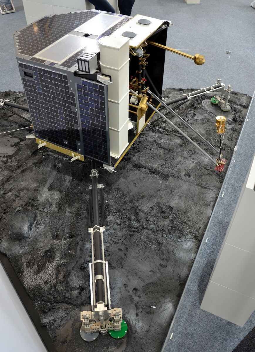 Посадочный модуль Филы (Philae lander) макет в натуральную величину